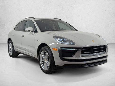 Certified 2022 Porsche Macan AWD/4WD image 7