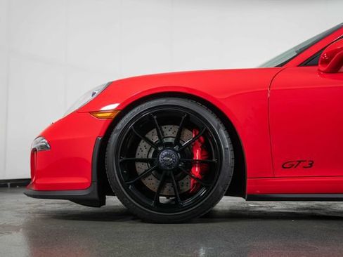 Used 2015 Porsche 911 GT3 RWD image 12