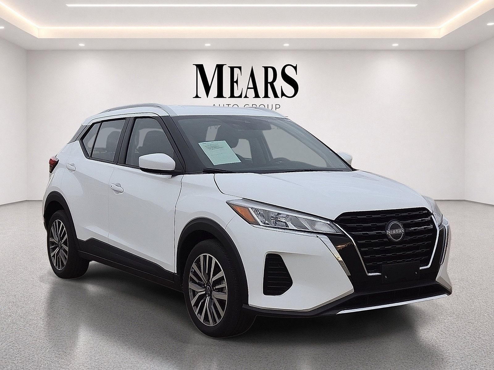 Used 2024 Nissan Kicks SV FWD image 7