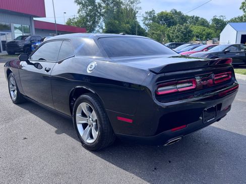 Used 2021 Dodge Challenger SXT RWD image 5