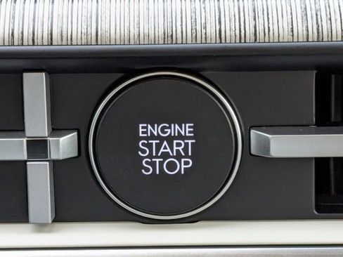 Used 2025 Hyundai Santa Fe Calligraphy image 36