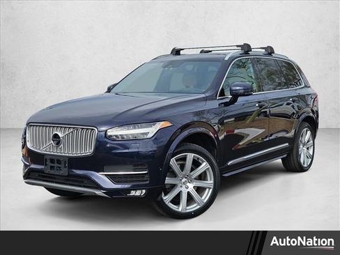 Used 2017 Volvo XC90 T6 Inscription w/ Vision Package image 1