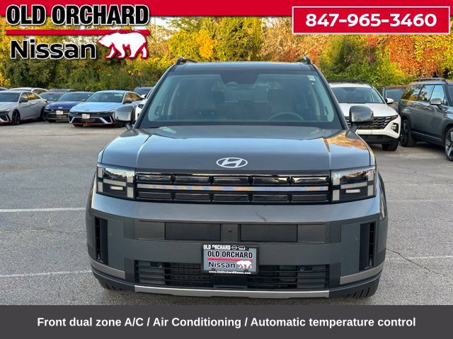 Used 2025 Hyundai Santa Fe Limited AWD/4WD image 2