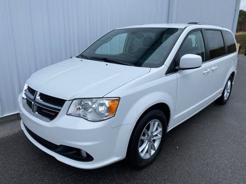 Used 2020 Dodge Grand Caravan SXT image 6
