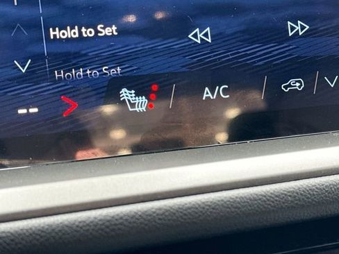 New 2026 Chevrolet Traverse LT w/ Midnight/Sport Edition image 21