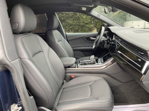 Used 2025 Audi Q8 Premium Plus image 34