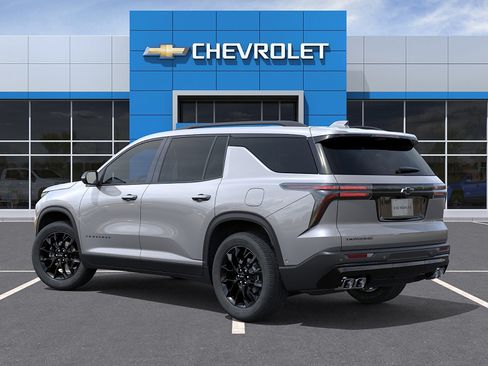 New 2026 Chevrolet Traverse LT w/ Midnight/Sport Edition FWD image 3