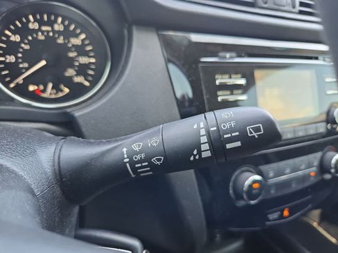 Used 2017 Nissan Rogue S FWD image 23