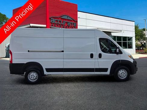 Used 2023 RAM ProMaster 2500 FWD image 6