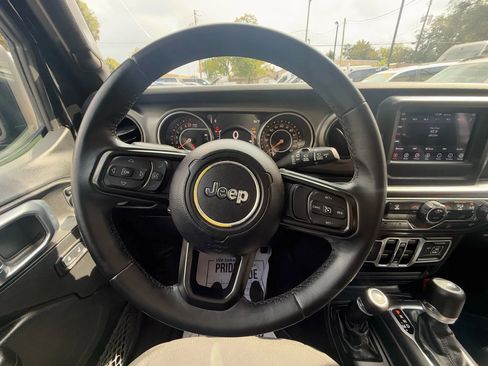 Used 2018 Jeep Wrangler Unlimited Sport S AWD/4WD image 11