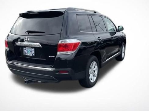 Used 2013 Toyota Highlander SE AWD/4WD image 2