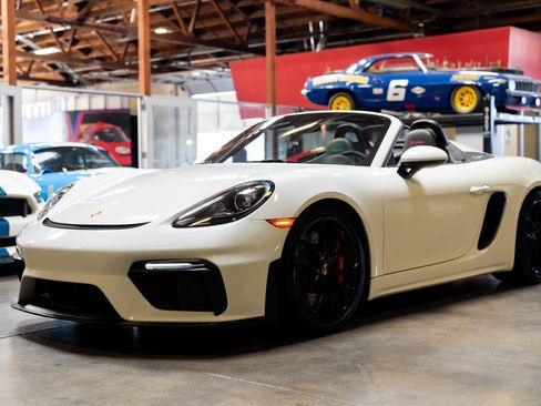 Used 2021 Porsche 718 Boxster Spyder image 6