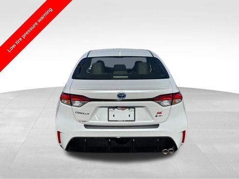 Certified 2025 Toyota Corolla SE w/ SE Premium Package AWD/4WD image 6