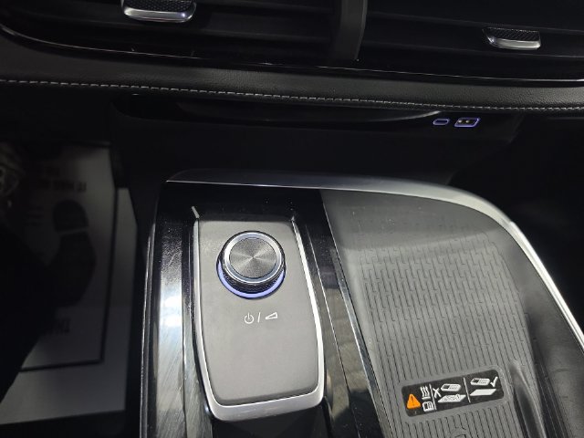 Used 2026 Buick Enclave Sport Touring AWD/4WD image 16