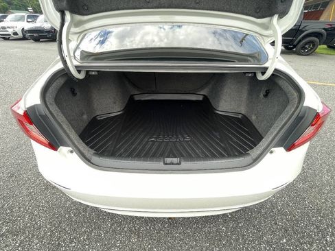 Used 2018 Honda Accord Sport image 15