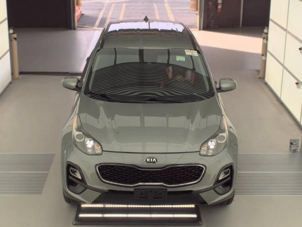 Used 2020 Kia Sportage LX AWD/4WD image 2