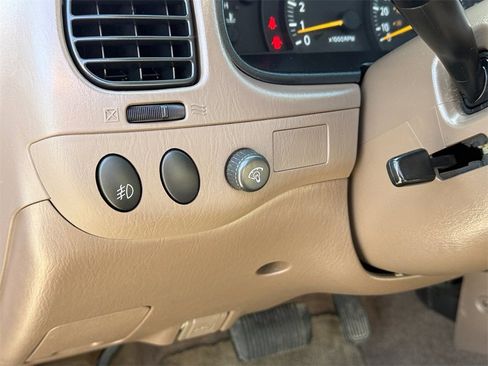 Used 2000 Toyota Tundra SR5 image 17