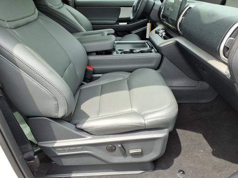 New 2026 Ford Expedition Max Active AWD/4WD image 8