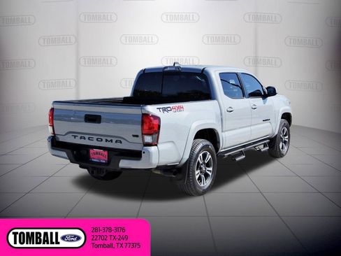 Used 2019 Toyota Tacoma TRD Sport image 7