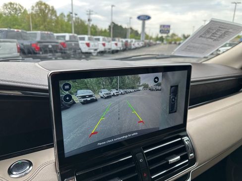 Used 2023 Lincoln Navigator Reserve image 22