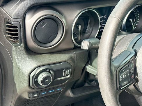 Used 2023 Jeep Wrangler Unlimited w/ Cold Weather Group image 11