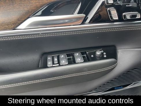 Used 2022 Jeep Grand Wagoneer Series II w/ Premium Group II image 13