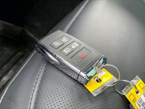 Used 2023 Land Rover Range Rover Sport SE Dynamic image 13