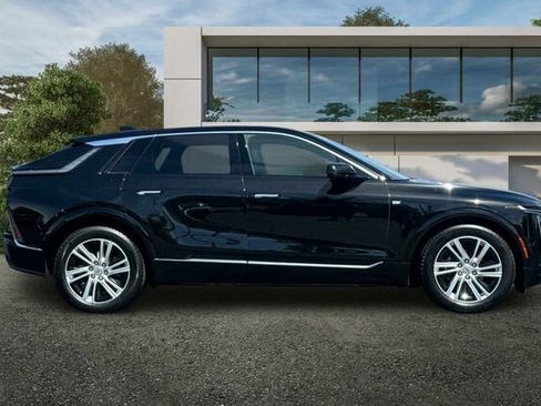 Certified 2024 Cadillac Lyriq Tech w/ Driver Assist Package AWD/4WD image 3