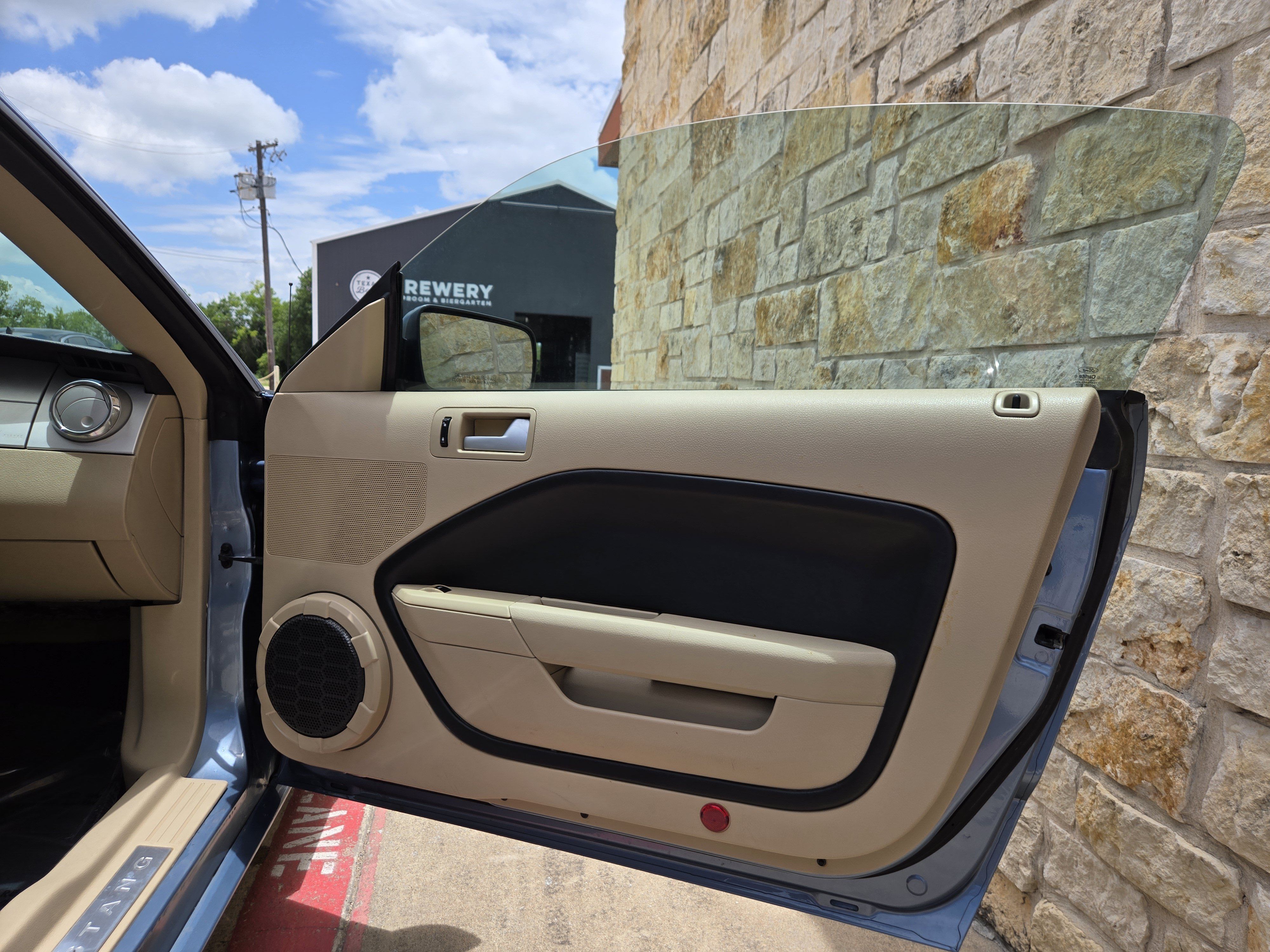 Used 2006 Ford Mustang GT RWD image 7