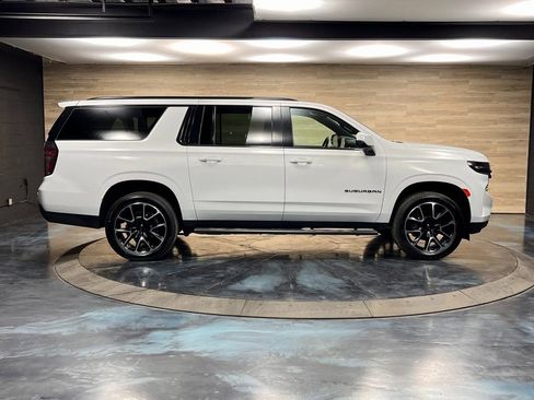Used 2024 Chevrolet Suburban RST w/ Luxury Package image 12