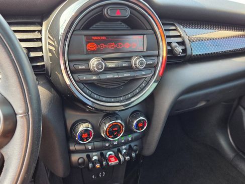 Used 2016 MINI Cooper S FWD image 19