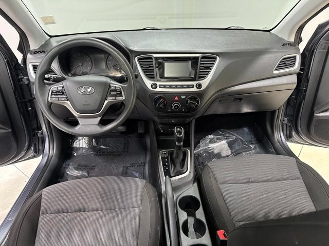 Used 2020 Hyundai Accent SE FWD image 2