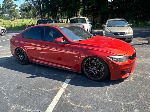 Used 2018 BMW M3 RWD image 3