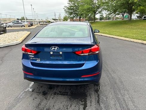 Used 2018 Hyundai Elantra SE FWD image 10