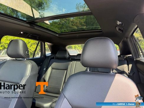 Used 2023 Volkswagen Atlas Cross Sport SE w/ Panoramic Sunroof Package FWD image 12