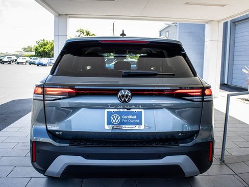 Certified 2025 Volkswagen Tiguan SE image 15