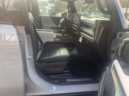 New 2025 GMC Hummer EV 3X w/ Battery Pack, 24 Module Pack image 17
