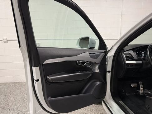 Used 2017 Volvo XC90 T6 R-Design w/ Vision Package AWD/4WD image 10