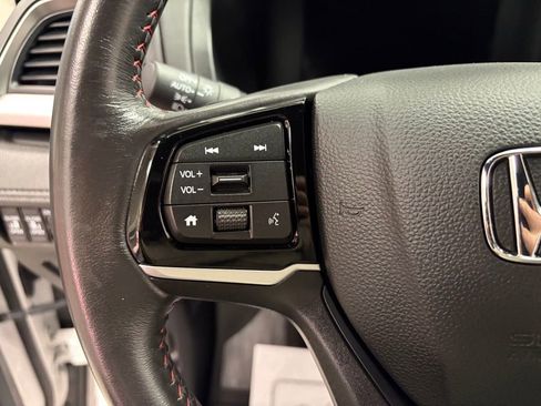 Used 2025 Honda Odyssey Sport-L image 16