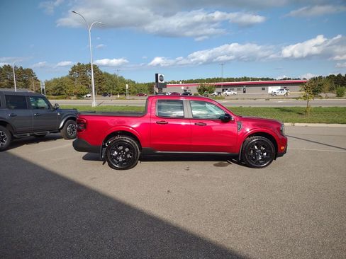 New 2025 Ford Maverick XLT image 8
