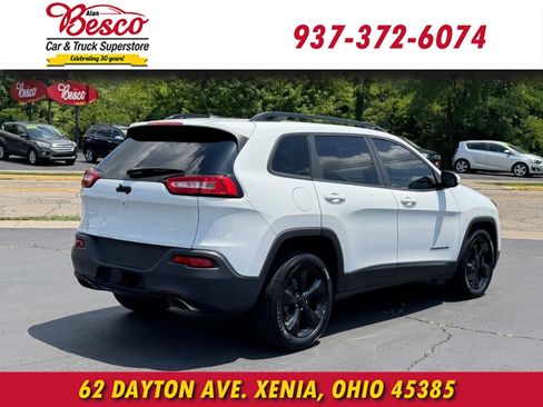 Used 2016 Jeep Cherokee Latitude FWD image 4