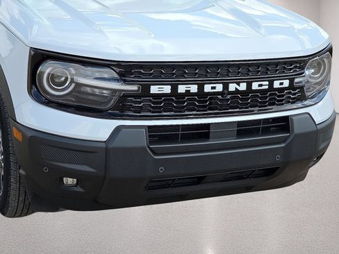 Used 2025 Ford Bronco Sport Outer Banks w/ Outer Banks Tech Package+ AWD/4WD image 9