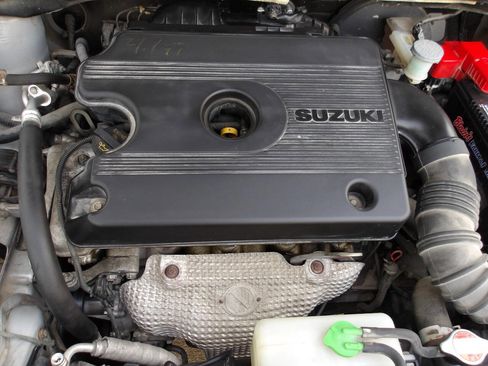 Used 2008 Suzuki SX4 Hatchback FWD image 22
