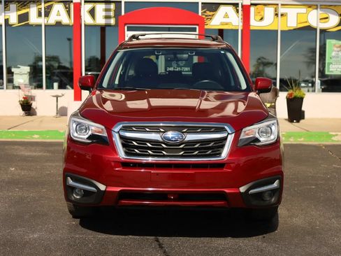 Used 2018 Subaru Forester 2.5i Touring AWD/4WD image 2