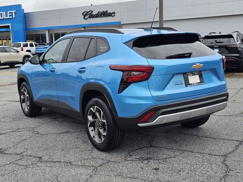 New 2026 Chevrolet Trax LT w/ Driver Confidence Package FWD image 7