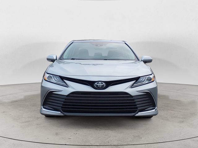 Used 2024 Toyota Camry XLE w/ Navigation Package AWD/4WD image 2