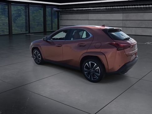 Used 2025 Lexus UX 300h FWD w/ Accessory Package (Z1) image 6
