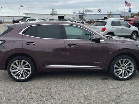 Used 2025 Buick Envision Avenir AWD/4WD image 9