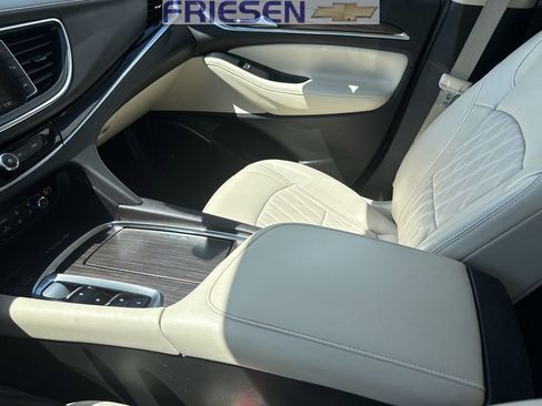 Used 2022 Buick Enclave Avenir w/ Avenir Technology Package AWD/4WD image 20