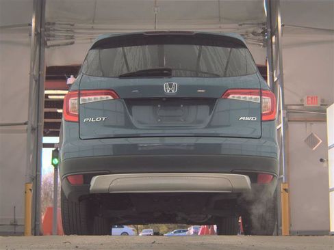 Used 2020 Honda Pilot EX image 4